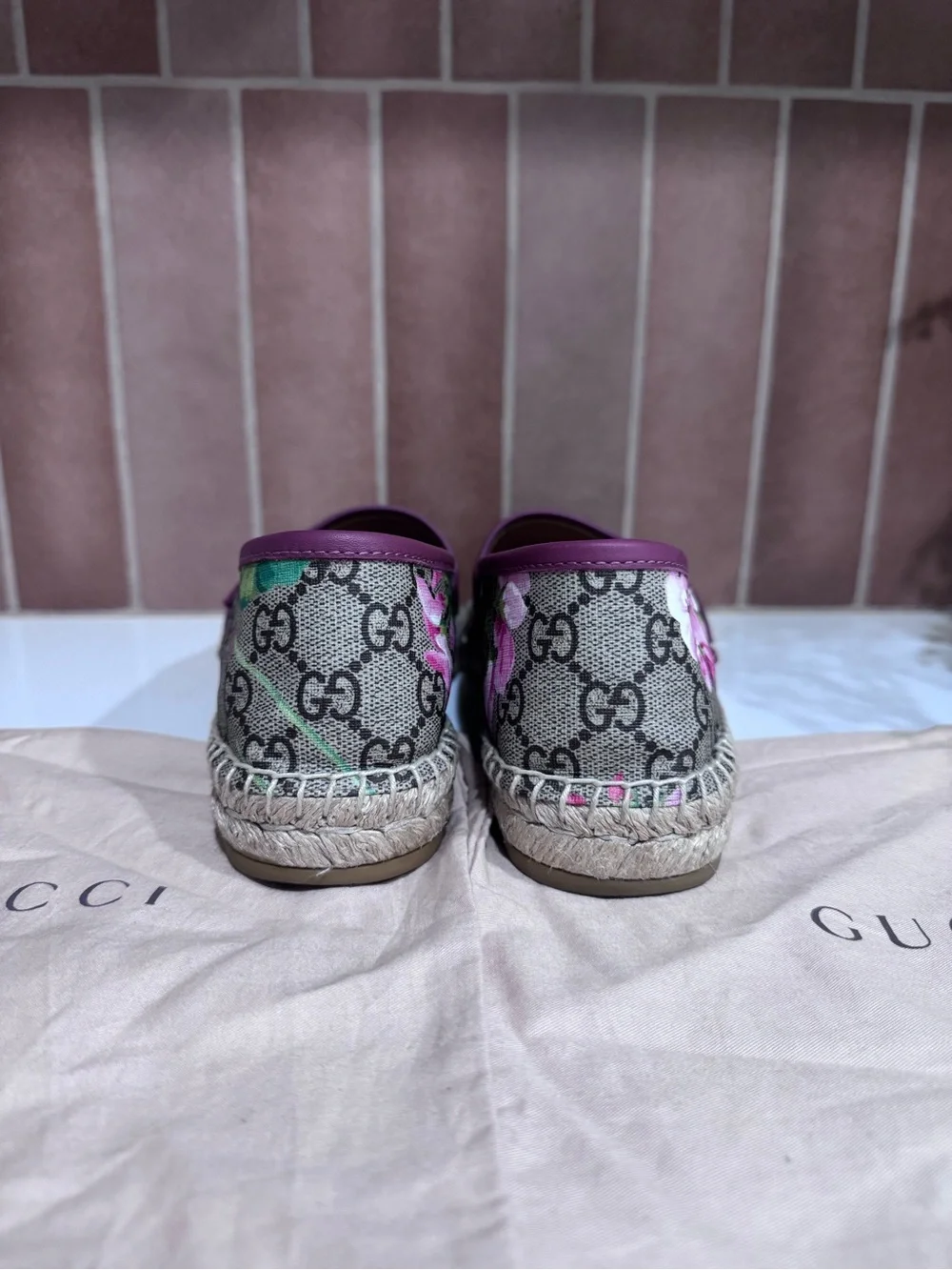 Gucci espadrilles signature